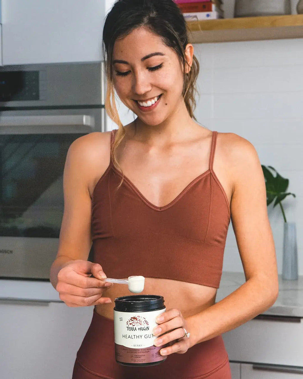 TERRA ORIGIN Healthy Gut Powder (Berry Flavor) |30-Servings with L-Glutamine, Zinc, Glucosamine, Slippery Elm Bark, Marshmallow Root and More! TERRA ORIGIN Au supplements