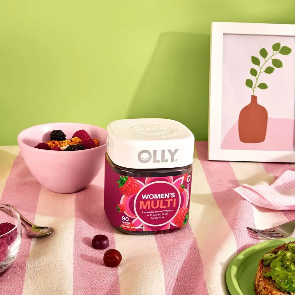OLLY Women's Multivitamin Gummy, Vitamins A, D, C, E, Biotin, Folic Acid, Adult Chewable Vitamin, Berry Flavor OLLY Au supplements