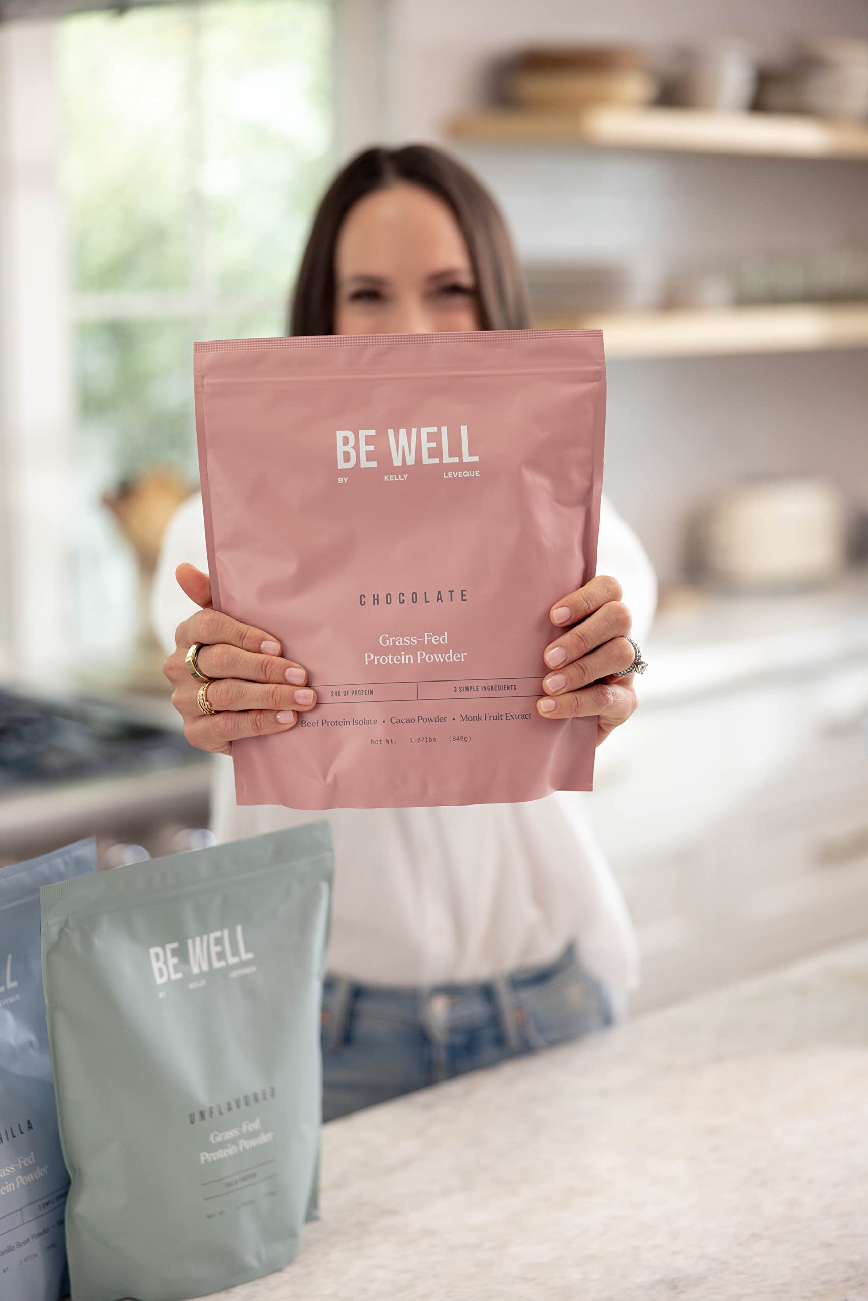 Be Well by Kelly Chocolate Grass-Fed Beef Protein Powder, 24G of Protein & 1G Net Carbs (3 Ingredients, 30 Servings) 9 Amino Acids + 3 BCAAs No Soy, No Dairy, Stevia-Free, No Sugar Added 1.87lb 849g