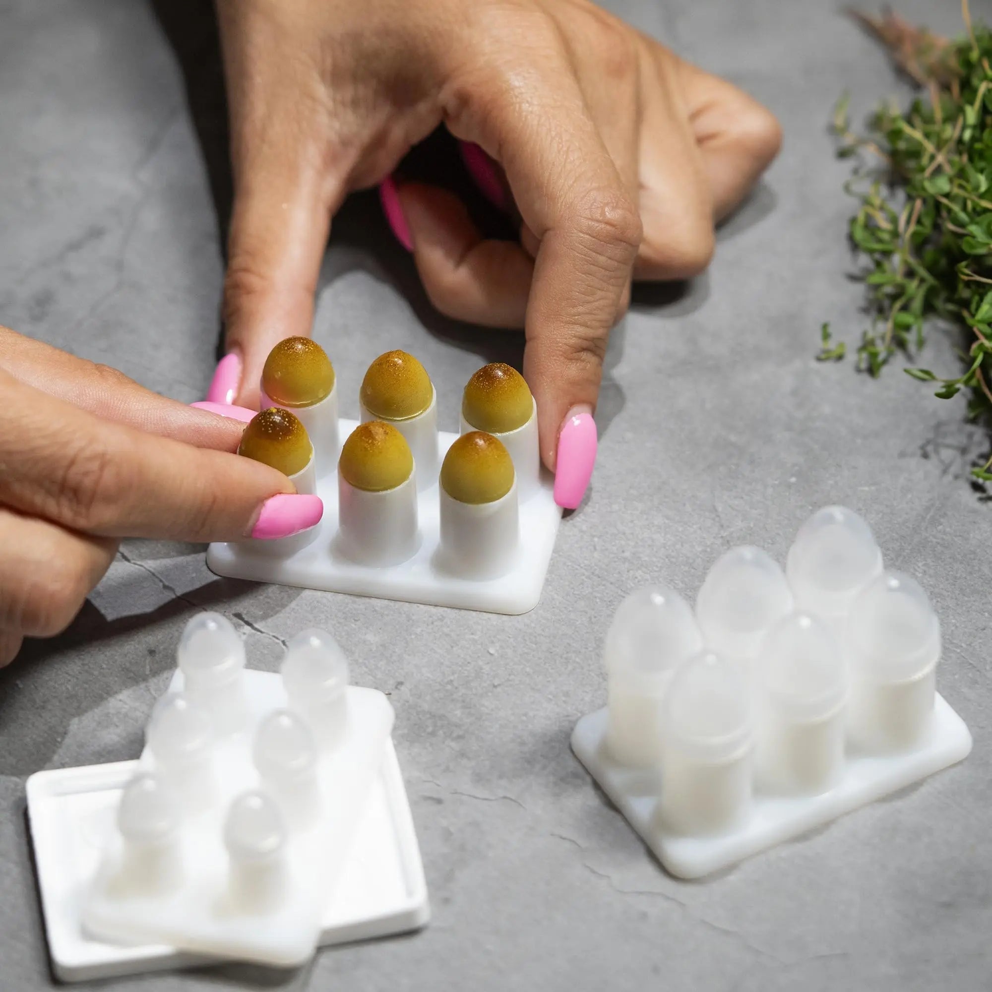 Suppository Molds Kit - Made in France, 3 Sizes (1ml, 2ml, 3ml), Reusable Suppositories Mold - 4 Trays Hoxycom Au supplements