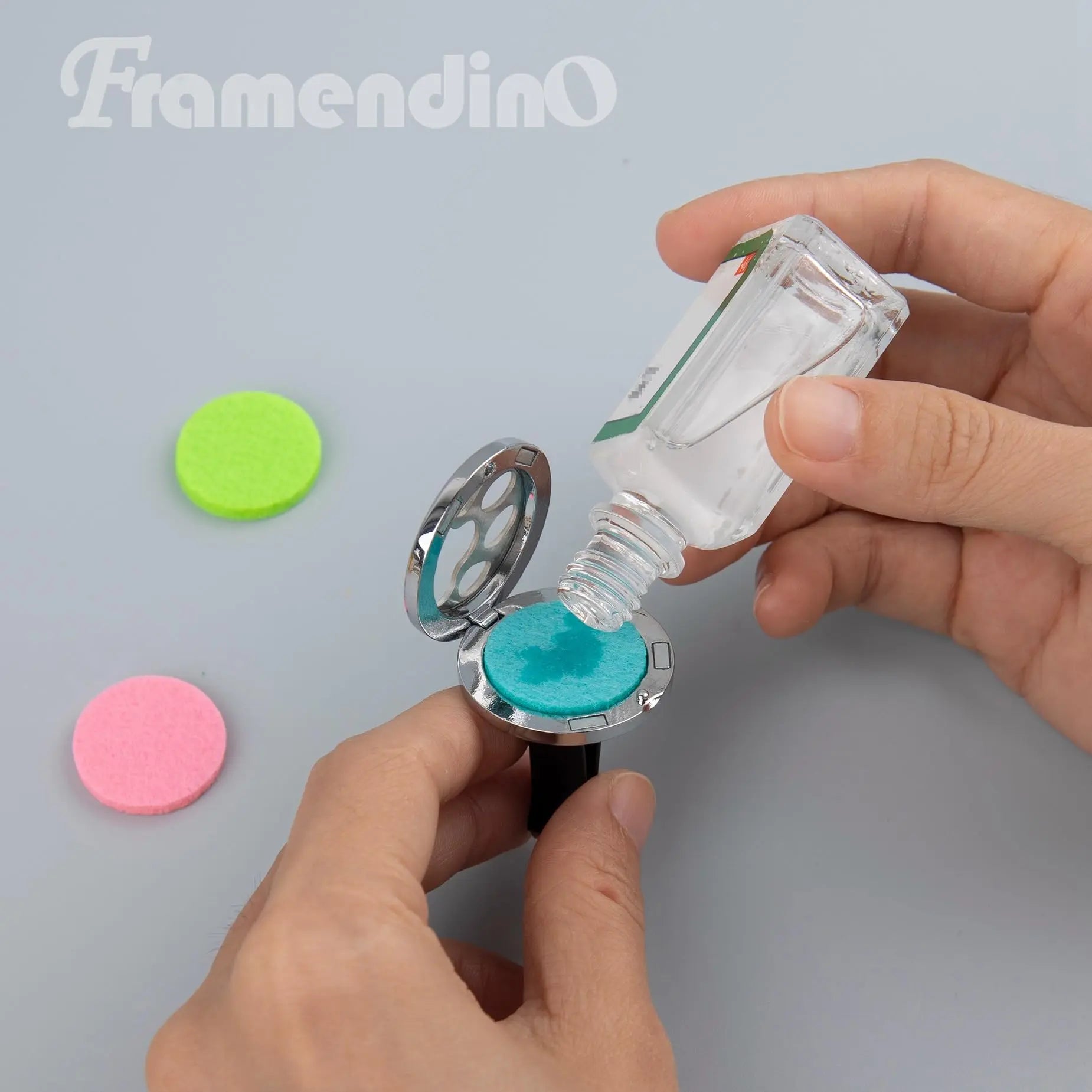 Framendino, 2 Pack Dog Paw Print Locket for Essential Oil Diffuser with 20 Felt Refill Pads Framendino Au supplements