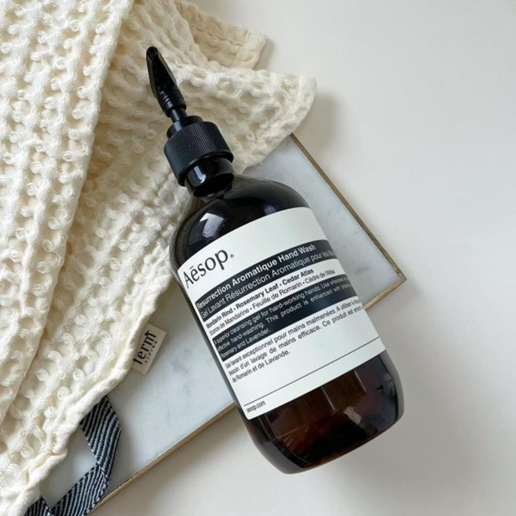 Aesop Resurrection Aromatique Hydrating Hand Wash | Gentle Non-Drying Hand Soap with Mandarin Rind, Rosemary, & Lavender