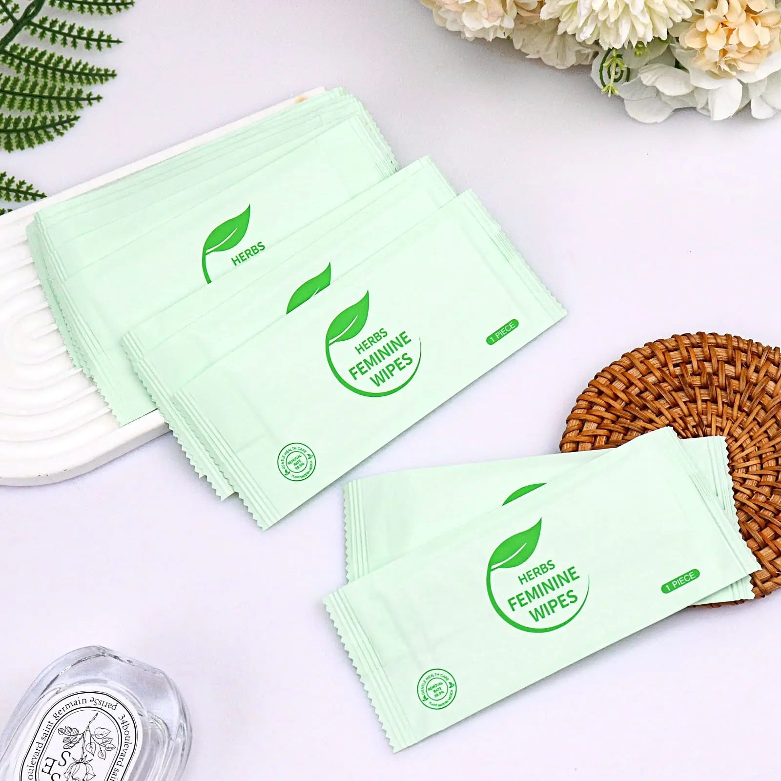 Hipruict Travel Feminine Hygiene Wipes,50 Count Intimate Wipes Feminine Care,Ph Balanced Hipruict Au supplements