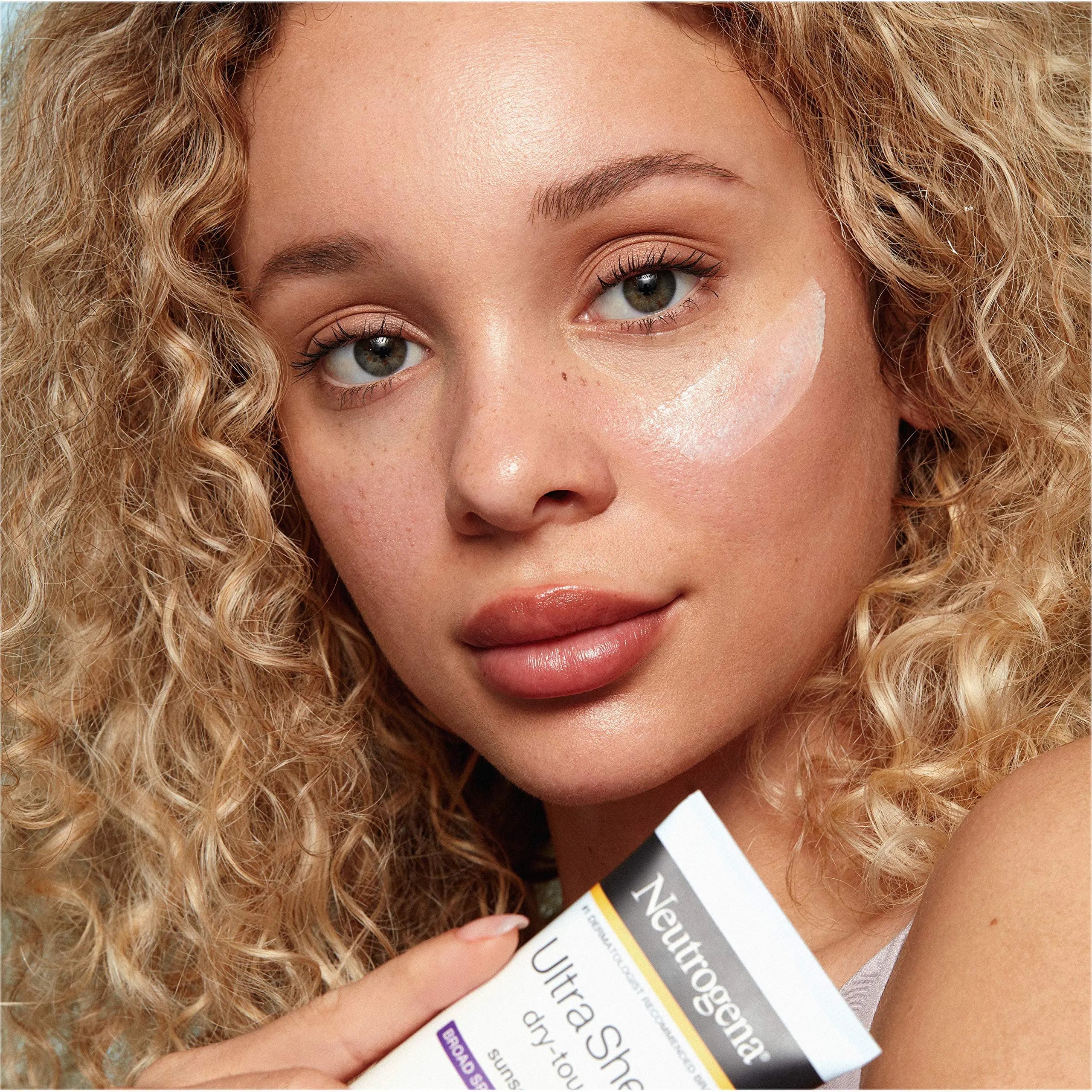 Neutrogena Ultra Sheer Dry-Touch Water Resistant and Non-Greasy Sunscreen Neutrogena Au supplements