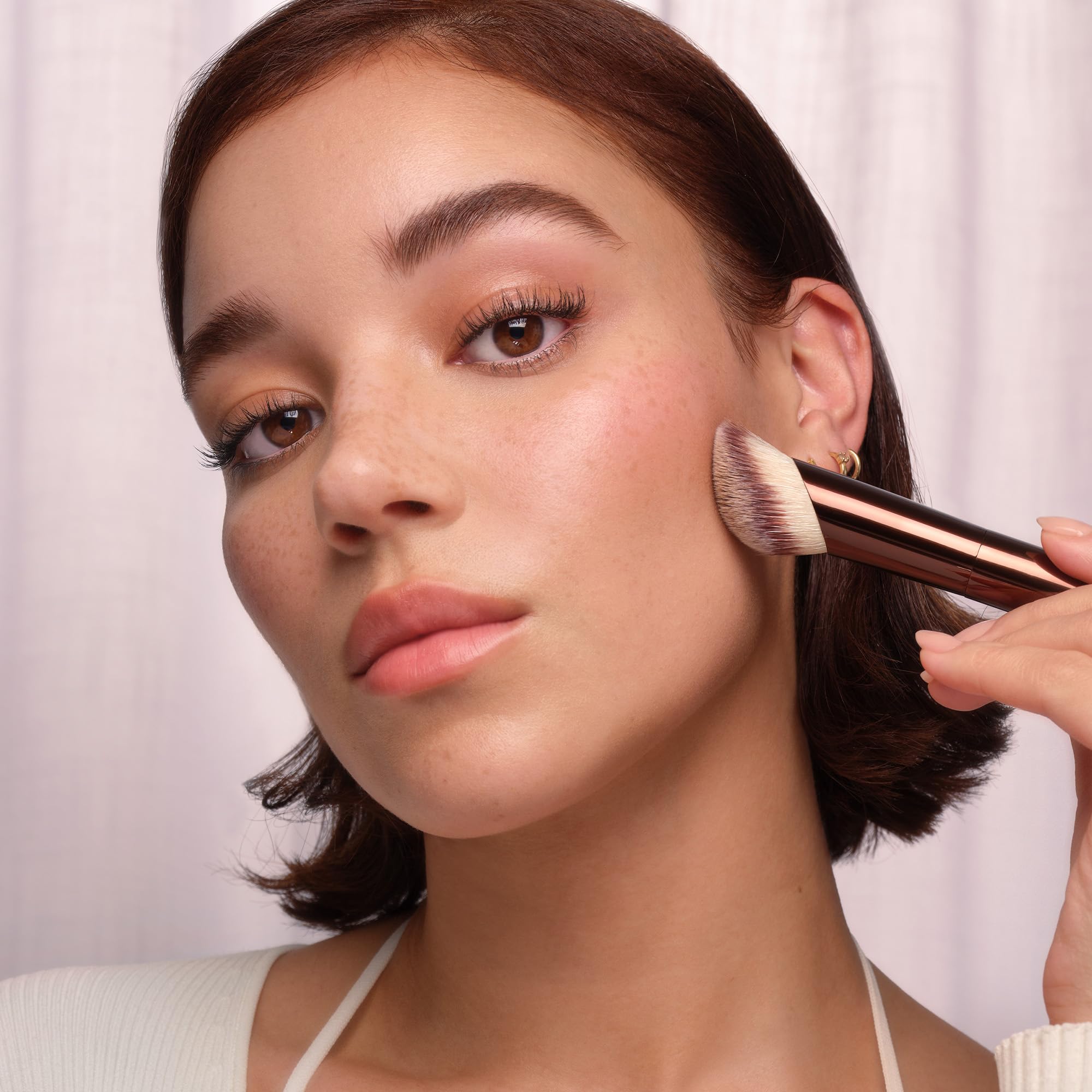 Hourglass Ambient Soft Glow Foundation Brush - TrustMedUSA