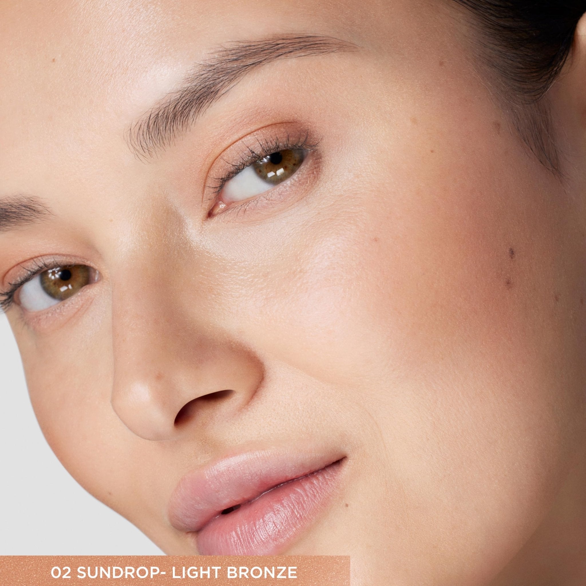 Laura Mercier Tinted Moisturizer Bronzer: Long Lasting Sheer Cream Bronzer, Weightless, Buildable Coverage, 12 HR Hydrating Wear, Non-Comedogenic, 6 Shades for All Skin Tones, Sundrop - TrustMedUSA