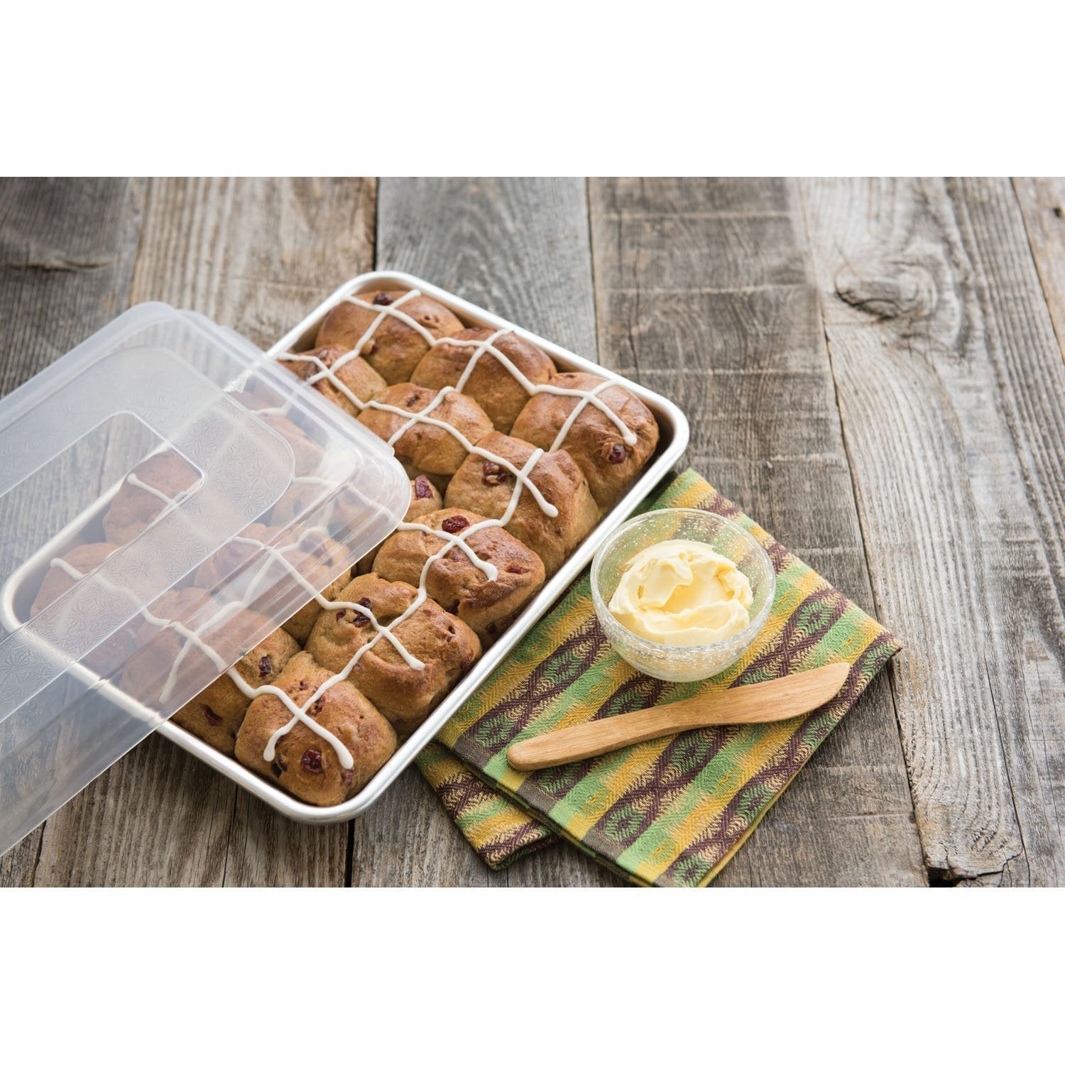Nordic Ware Naturals Quarter Sheet with Lid - TrustMedUSA