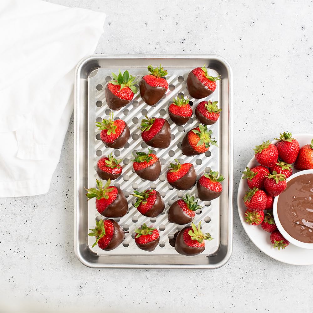 Nordic Ware Naturals Quarter Sheet with Multi-Purpose Oven and Cooling Rack - TrustMedUSA