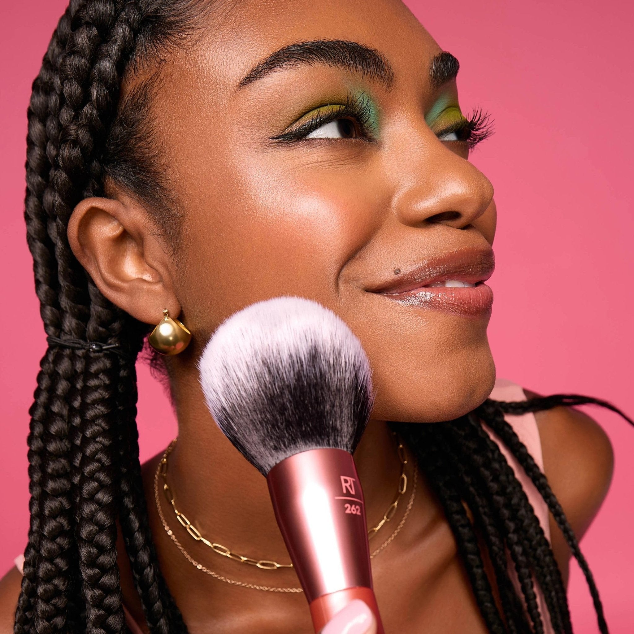 Real Techniques Extra Big Powder Brush, Large Makeup Brush For Powder, Fluffy Head For All-Over Setting, XL Oversized Brush For Quick Application, Cruelty-Free, Synthetic Bristles, 1 Count - TrustMedUSA