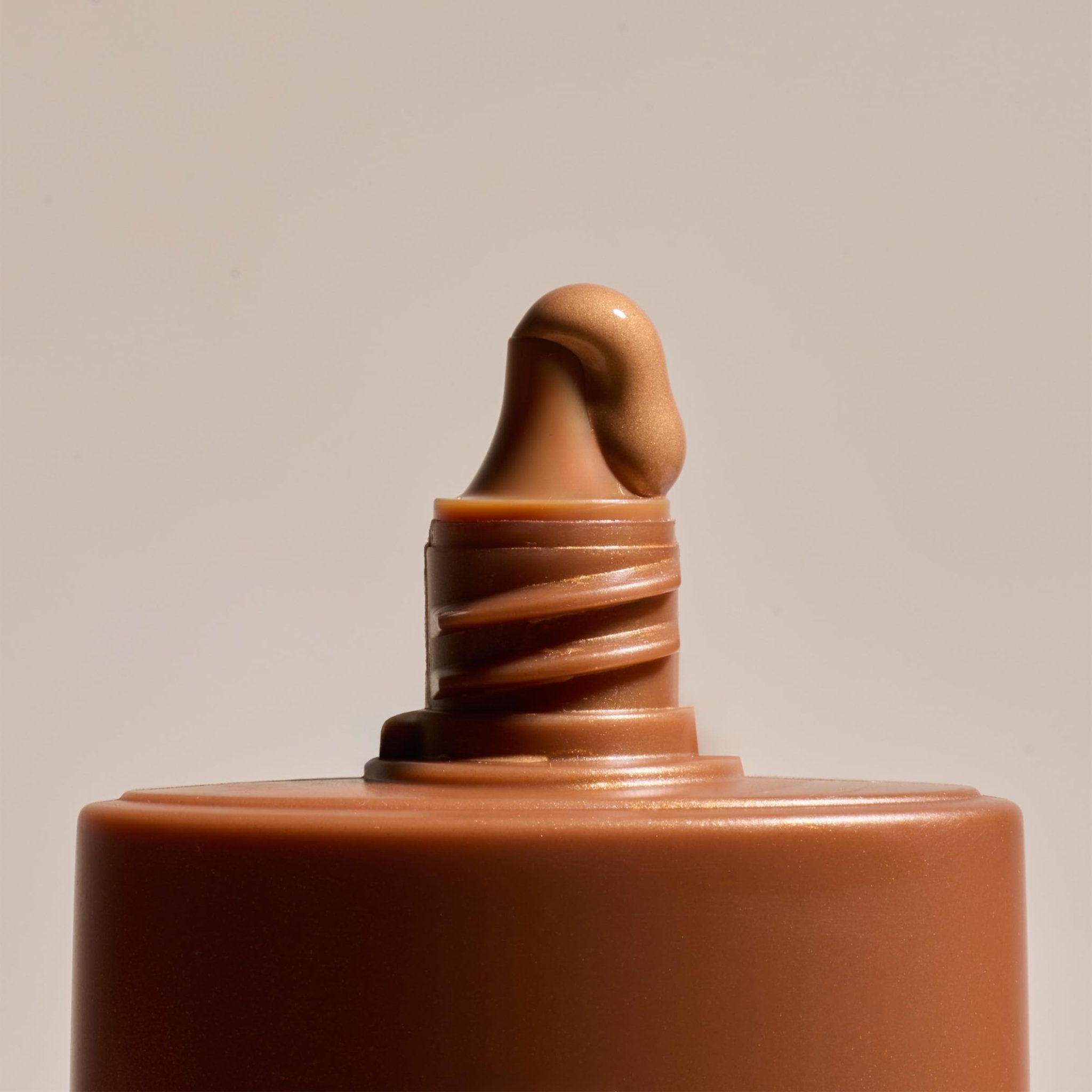 YENSA Super Serum Silk Bronzing Drops for Face - Liquid Bronzer Drops Enriched with Bakuchiol, Ferulic Acid & Super Oils - Hydrates & Nourishes with a Subtle Shimmer Finish - Universal Shade (1 Fl oz) - TrustMedUSA